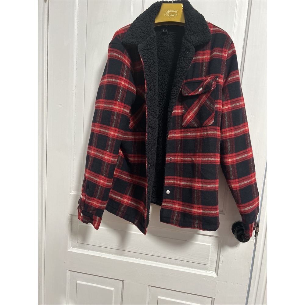 FOREVER 21 Sherpa Lined Plaid Shirt Jacket Outerwear Red Black Plaid Size Large - Picture 9 of 11